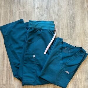 FIGS Caribbean Blue Scrub Set